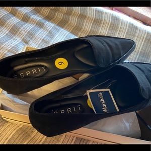 NWT Black pointed flats